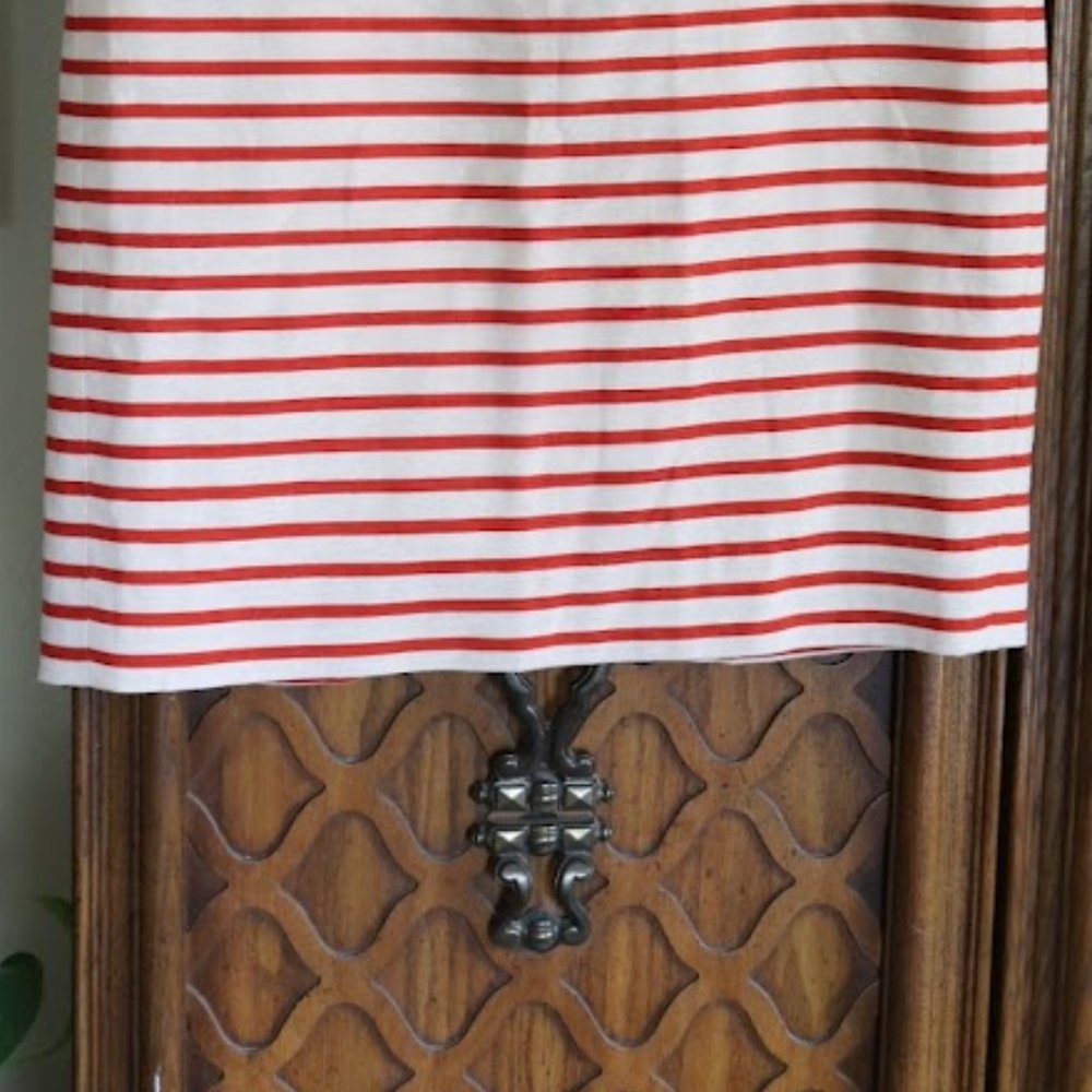 J. CREW No. 2 Pencil Skirt in Deck Stripe Style # 82131 - Red, Size 2 - Picture 5 of 16